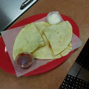 Chicken Quesadilla (w/ salsa &amp; sour cream on side)