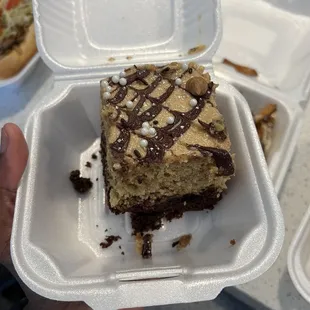 Reese&apos;s Brownie Cake