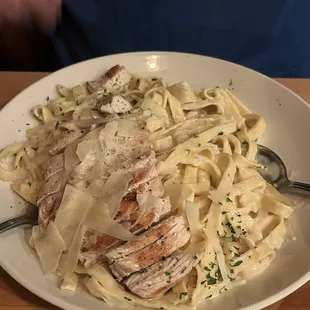 Chicken Fettuccini Alfredo