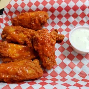 5 piece buffalo wing! Must try!
