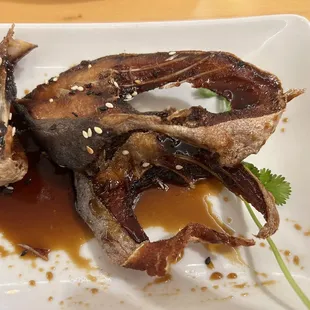 D1. Teriyaki Fish ($8.99) 熏魚