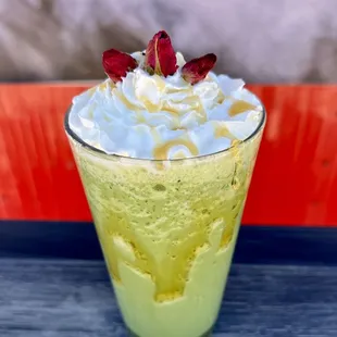 green thumb (honey rose matcha frappe)