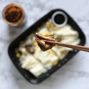 牛腩腸粉 Beef Brisket Roll w/ corn, green onion ($9) // CASH ONLY