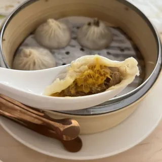 Crab Meat & Pork Xiao Long Bao (6)