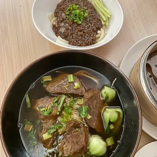 Taiwanese Style Beef Noodle Soup