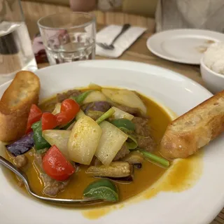 Lemongrass Curry w. Beef