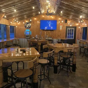 Beer &amp; wine &amp; happy hour menu 4-9pm