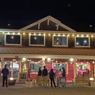 Southern Shores nightlife