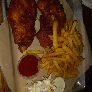 Fish and chips w green Chile tartar sauce. Yes please.