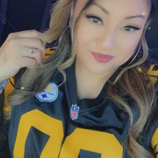 S H.