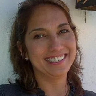 Laura L.