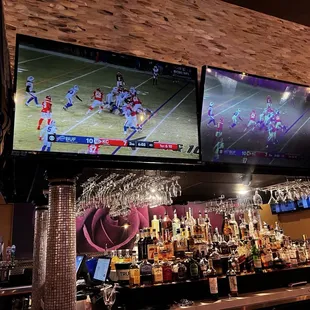 AFC Championship Game &amp; nobody is here!