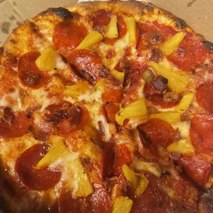 Pepperoni pineapple and bacon yummy!!