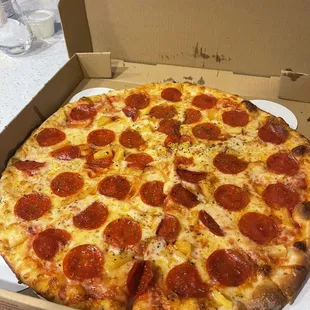 Togo pizza so good! Best ranch!