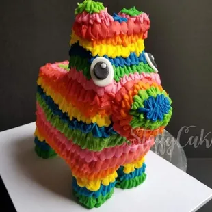 Piñata Smash Cake