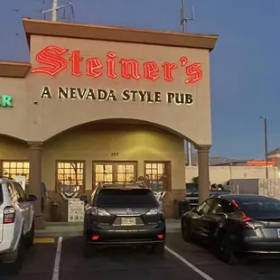Just before breakfast at Steiner&apos;s. It doesn&apos;t get much better than this!