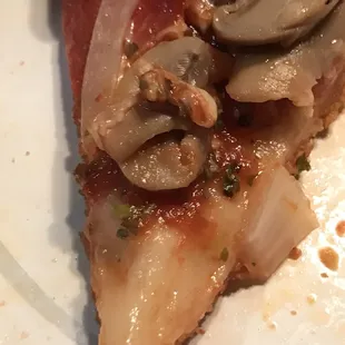 Deluxe, delicious pizza sauce with a slight sweet taste to it