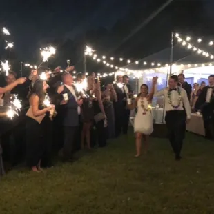 Bride &amp; Groom Send-Off Cheers from gathered well-wishers  Sparkling Bon Voyage  #NOLA_Haiku #Montgomarried #BonVoyage