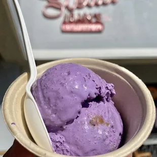 Ube Pandesal Toffee ice cream :)
