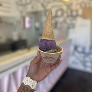 Ube Pandesal Toffee