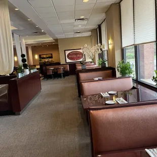 sushi and sashimi, interior