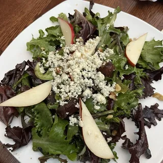 Field Greens & Gorgonzola Salad