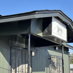 Stella’s On South Flores