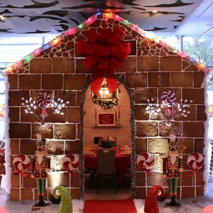 2018's Life-Sized Gingerbread House