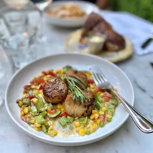 Divers Scallops &amp; Succotash