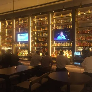Check out the stellar bourbon selection, house-made limoncello and craft cocktails a Stella&apos;s bar