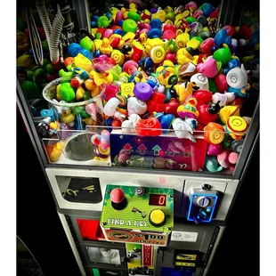 Stella's A Cocktail Dive. 746 N James Lovell St, Milwaukee, WI Nice Cozy Dive Place . Cool!