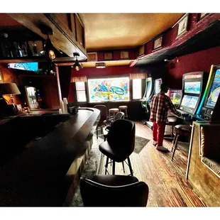 Stella's A Cocktail Dive. 746 N James Lovell St, Milwaukee, WI Nice Cozy Dive Place . Cool!