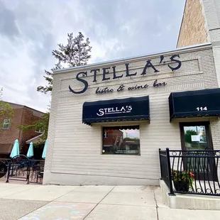 Restaurant and outdoor seating area