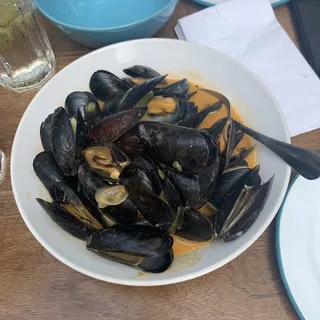 Stella's Seafood Pot