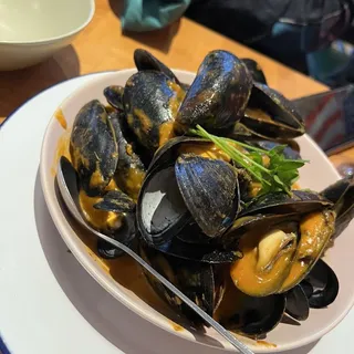 Coconut mussels