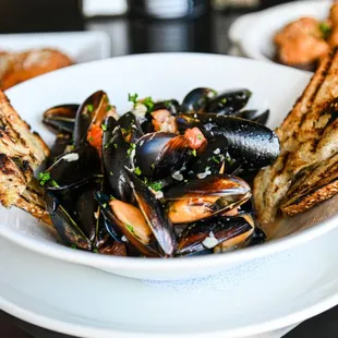 Happy Hour: Steamed Mussels Bruschetta