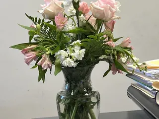 Burnett's Flowers & Designs