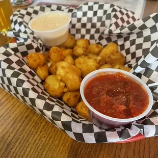 Cheese curds with marinara and ranch