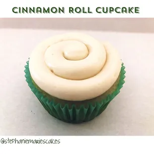 a cinnamon roll cupcake