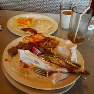 We are done, it was pretty good.   Sausage links i Sui not like at all, but the bacon was thick and good