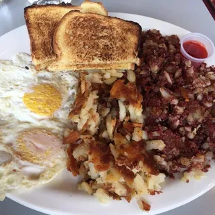 Their corned beef hash is delicious!