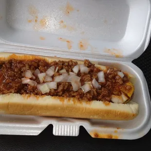 Stepahie's Chili Dog - the primary taste in the chili is sweetness - meh.