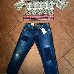 Love these Big Star boyfriend jeans and the Michael Stars crop T
