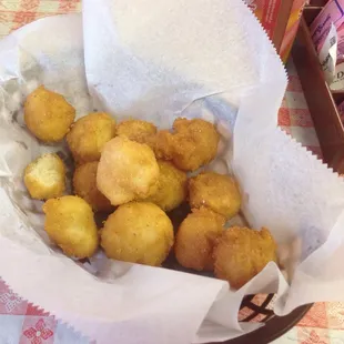 Hot hushpuppies when you hit the table!  Yummmmmmm