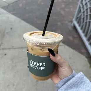Iced Madagascar Vanilla Latte w/Oat Milk