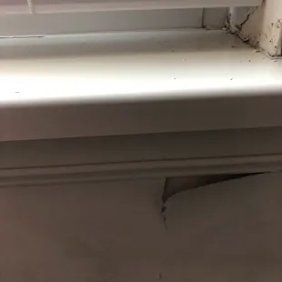 Peeling paint after 6 months in a brand new house...with lack or willing by Serling to repair. To then charger to paint the whole house.