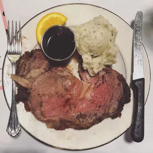Prime rib and mashed potatoes
