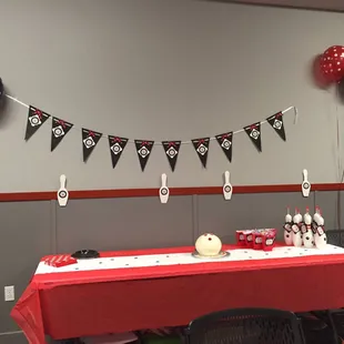 Plenty of room for the party table and a cake/party favor table!