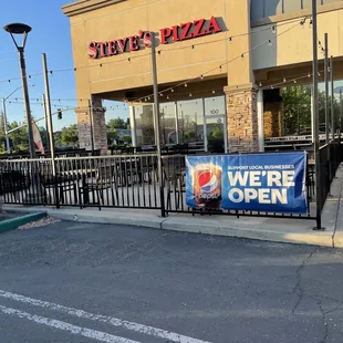 Here's the patio. Some good music piped in.  Come on fill this up.