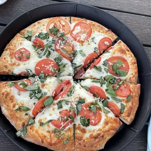 Margherita Pizza Orig Crust small size.